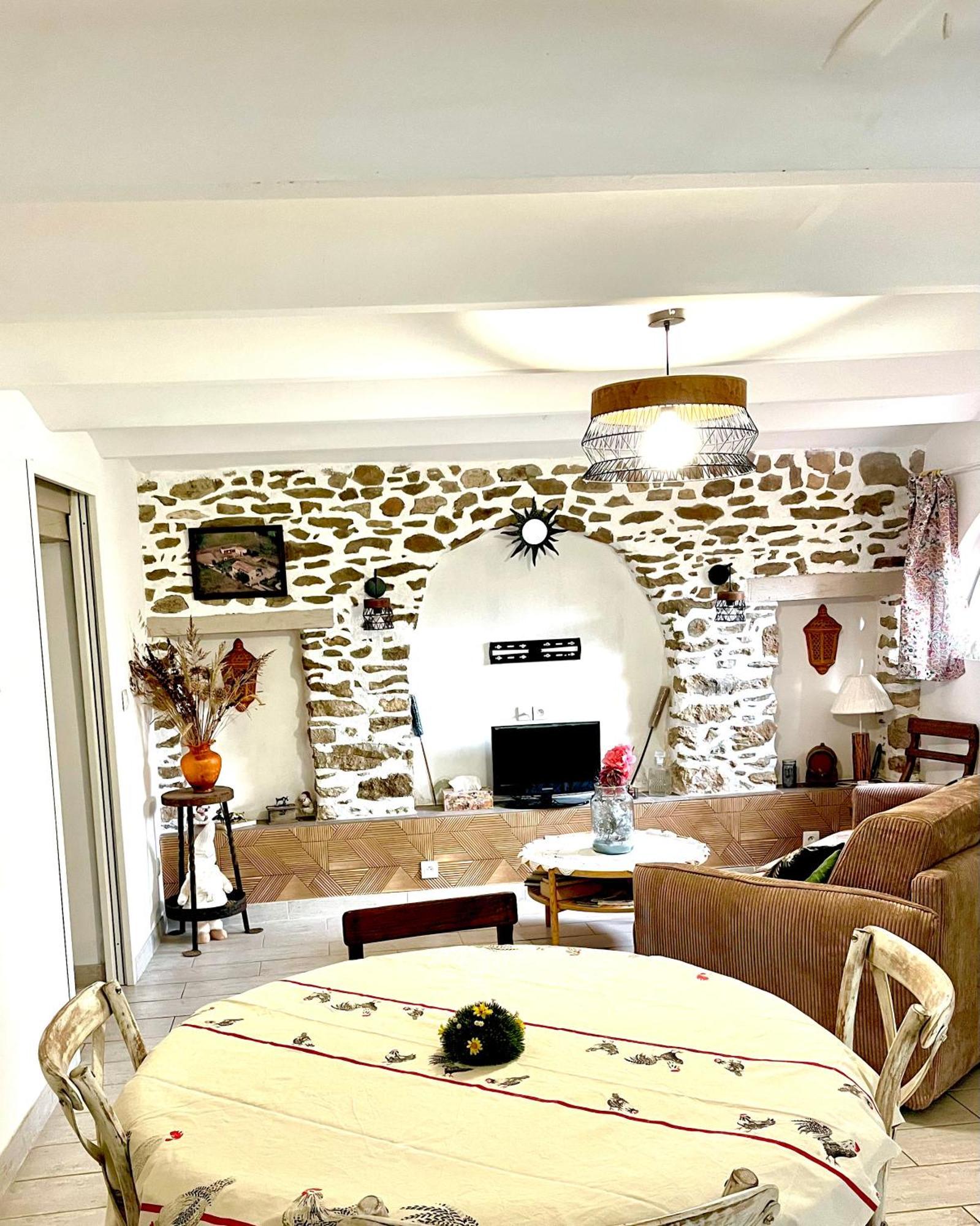 Appartement Cosy Saint-Hilaire-de-Brethmas Exterior foto